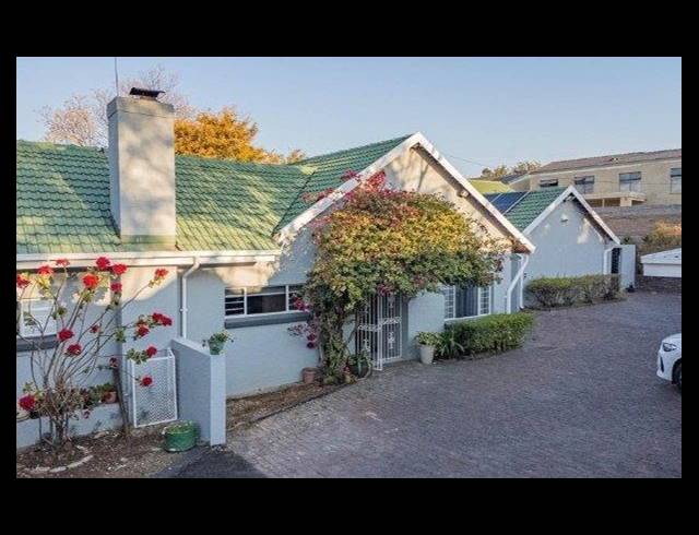 7 BEDROOM HOUSE FOR SALE IN BRYANSTON